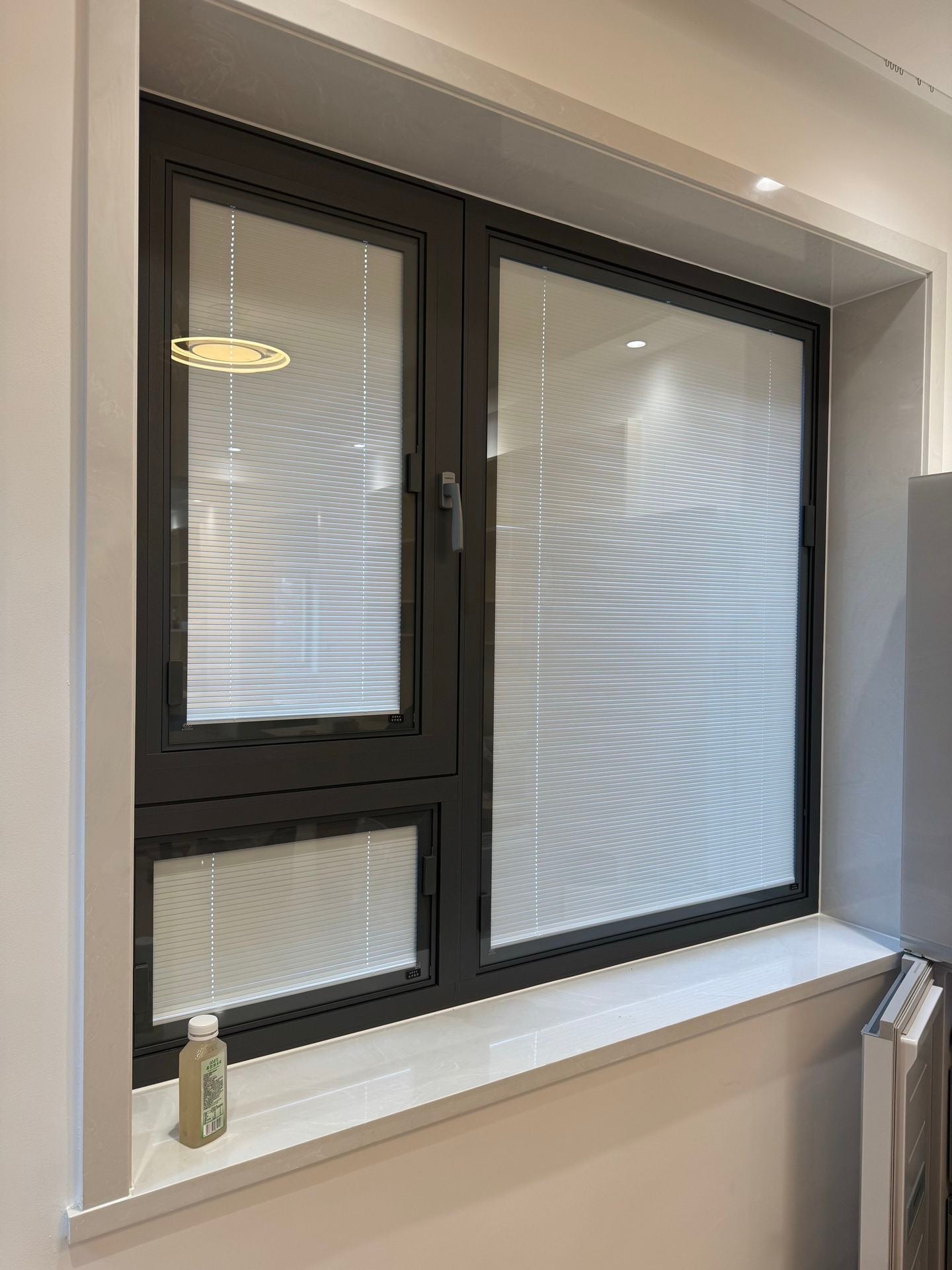 Magnetic-attached blinds