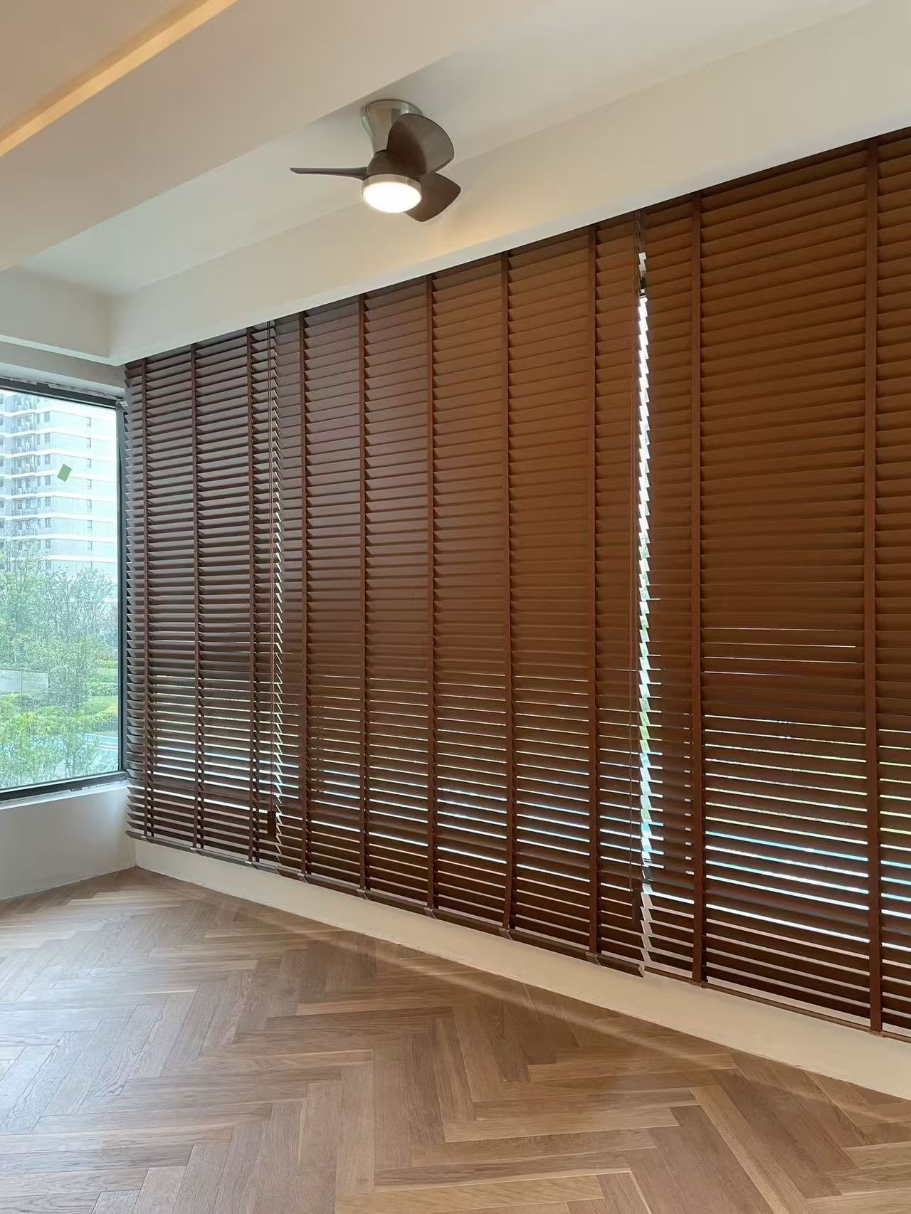 Wooden shutter curtain