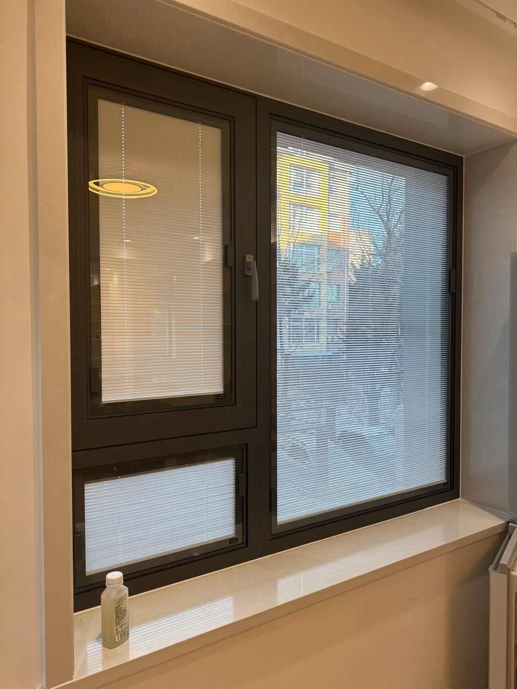 Magnetic-attached blinds